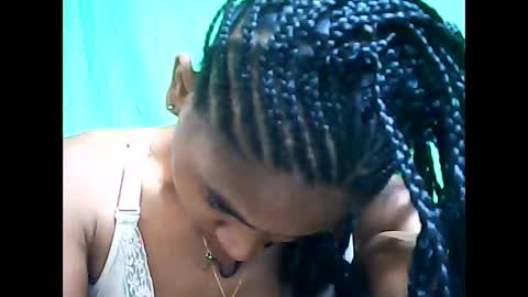 Snapshot of llouisse chatting on April 14, 2026, 9:04 am llouisse online show from April 14, 2026, 9:04 am