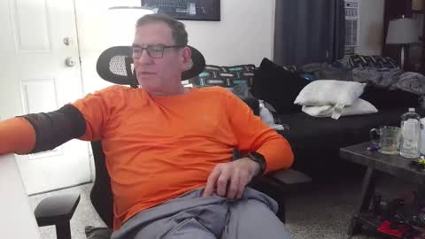 Snapshot of lngdickdaddy chatting on November 30, 2025, 9:41 pm LongDick Daddy online show from November 30, 2025, 9:41 pm