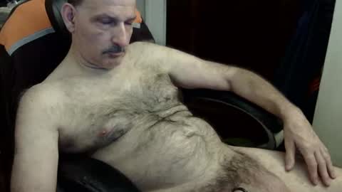 loades182025 online show from October 26, 2025, 5:02 am