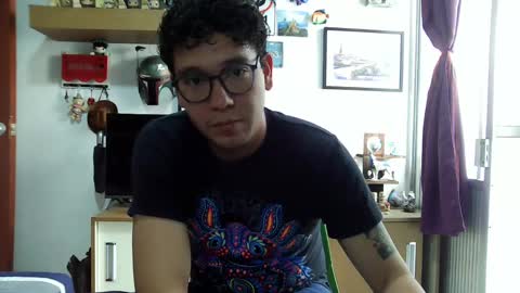 Snapshot of lobomx19 chatting on February 25, 2025, 10:18 pm Lobo online show from February 25, 2025, 10:18 pm