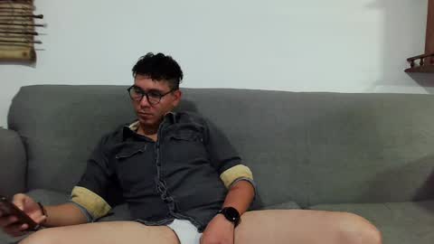 Snapshot of lobomx19 chatting on March 9, 2025, 2:50 am Lobo online show from March 9, 2025, 2:50 am