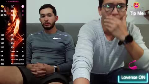 Snapshot of lobomx19 chatting on October 6, 2025, 12:30 am Lobo online show from October 6, 2025, 12:30 am