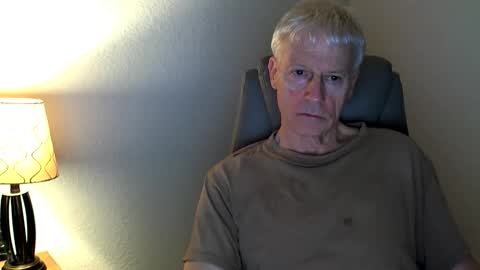 Snapshot of loco_joe chatting on April 4, 2026, 9:40 am Loco Joe online show from April 4, 2026, 9:40 am