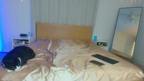 lolo 3 online show from March 4, 2025, 2:06 am