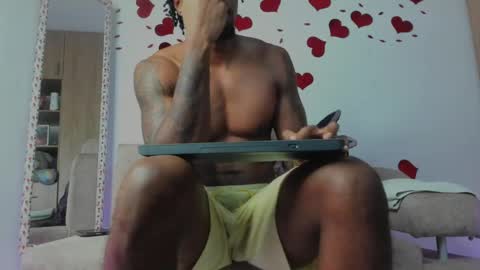 Snapshot of logan_drakex chatting on June 8, 2026, 9:26 pm LOGAN DRAKE online show from June 8, 2026, 9:26 pm