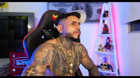 logan_hugh8 online show from March 9, 2025, 4:49 am