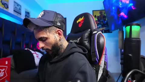 logan_hugh8 online show from February 24, 2026, 8:56 am