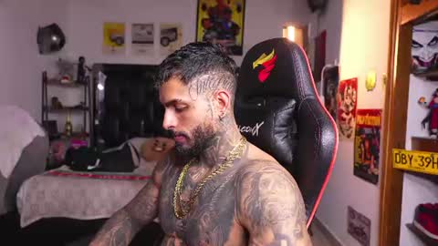 logan_hugh8 online show from June 28, 2026, 12:44 pm