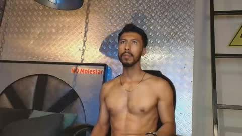 Snapshot of logan_mercer chatting on December 2, 2025, 5:02 am logan_mercer online show from December 2, 2025, 5:02 am