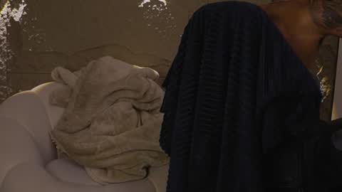 logan_varela online show from February 22, 2026, 1:53 pm