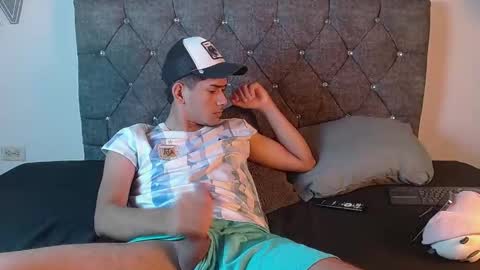 Snapshot of logan_willyams_ chatting on October 18, 2025, 10:21 pm logan_willyams_ online show from October 18, 2025, 10:21 pm