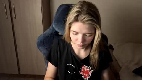 Logan and Katana online show from October 24, 2025, 1:07 pm