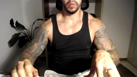 Snapshot of loganhod chatting on June 6, 2026, 1:00 am Logan Wolfp online show from June 6, 2026, 1:00 am