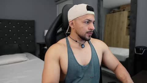 loganmartinx online show from April 11, 2026, 12:26 am