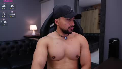 Snapshot of loganmartinx chatting on July 4, 2026, 11:22 pm loganmartinx online show from July 4, 2026, 11:22 pm