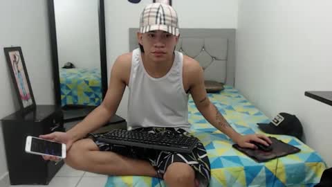 Snapshot of logannthh chatting on May 25, 2026, 11:33 pm logannthh online show from May 25, 2026, 11:33 pm