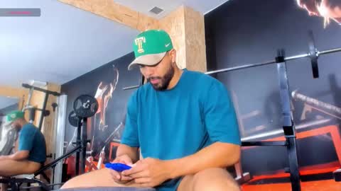 U can call me Logan online show from November 15, 2025, 3:26 am