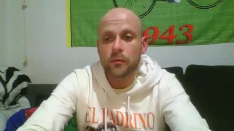 Snapshot of lokitospain chatting on March 16, 2026, 10:47 pm PollonSpanish37 online show from March 16, 2026, 10:47 pm