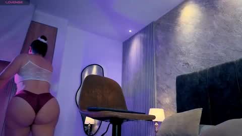 Lola Sweet online show from January 17, 2026, 11:15 am