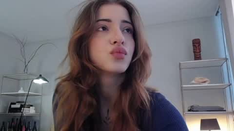 Snapshot of lola_dinky chatting on June 3, 2026, 9:12 am Lola online show from June 3, 2026, 9:12 am