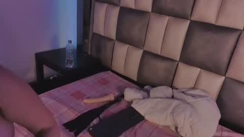 lola_js online show from June 20, 2026, 12:03 am