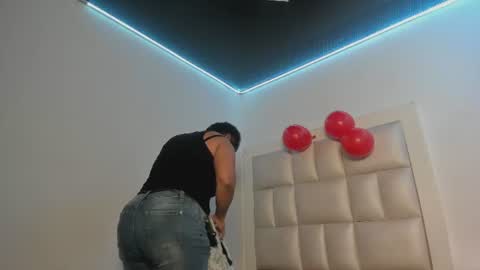 lola_js online show from June 30, 2026, 12:17 pm
