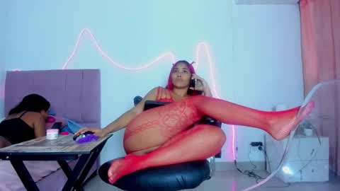 Snapshot of lola_lustrum chatting on June 4, 2026, 6:03 pm lola_lustrum online show from June 4, 2026, 6:03 pm