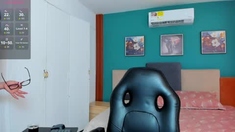 Snapshot of lola_sweeet18 chatting on May 30, 2026, 10:34 am lola_sweeet18 online show from May 30, 2026, 10:34 am
