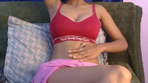 Snapshot of lolaa_darling chatting on June 3, 2026, 12:08 pm lolaa online show from June 3, 2026, 12:08 pm