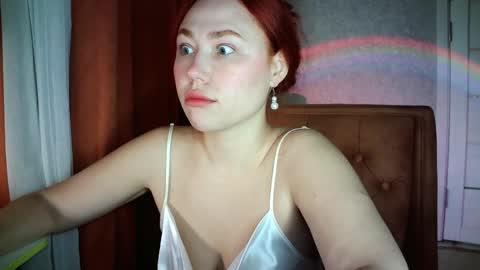 Snapshot of lolaamint_ chatting on April 4, 2026, 9:51 am LolaaMint online show from April 4, 2026, 9:51 am