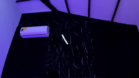 Lola Angel online show from February 3, 2026, 2:53 am