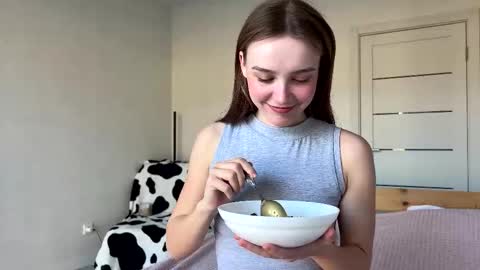 lolaatate online show from March 22, 2026, 5:00 am