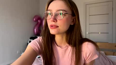 lolaatate online show from March 31, 2026, 4:13 am