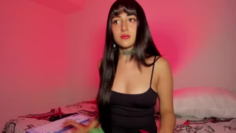 Snapshot of lolaleah_ chatting on June 13, 2026, 4:54 am Lola online show from June 13, 2026, 4:54 am