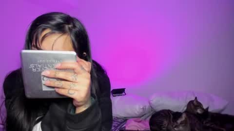Snapshot of lolaleah_ chatting on June 15, 2026, 6:26 am Lola online show from June 15, 2026, 6:26 am