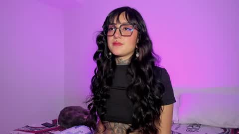 Snapshot of lolaleah_ chatting on June 17, 2026, 2:51 pm Lola online show from June 17, 2026, 2:51 pm