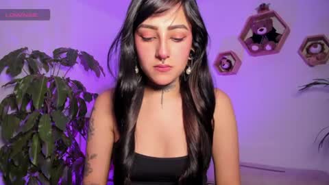 Snapshot of lolaleah_ chatting on July 18, 2026, 8:34 pm Lola online show from July 18, 2026, 8:34 pm