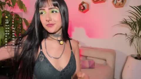 Snapshot of lolaleah_ chatting on August 1, 2026, 10:30 pm Lola online show from August 1, 2026, 10:30 pm