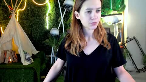 Snapshot of lolalemona chatting on December 3, 2024, 3:11 pm lolalemona online show from December 3, 2024, 3:11 pm