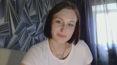 Lola online show from September 24, 2025, 8:28 am