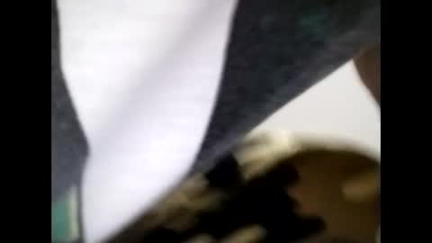 Snapshot of lolamommie chatting on February 15, 2026, 4:31 am tey online show from February 15, 2026, 4:31 am