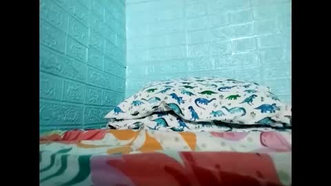 Snapshot of lolamommie chatting on February 18, 2026, 5:58 am tey online show from February 18, 2026, 5:58 am