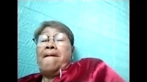 Snapshot of lolamommie chatting on February 21, 2026, 2:23 am tey online show from February 21, 2026, 2:23 am