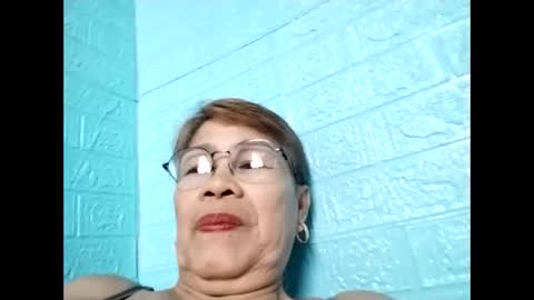 Snapshot of lolamommie chatting on March 1, 2026, 12:34 am tey online show from March 1, 2026, 12:34 am