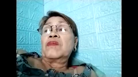 Snapshot of lolamommie chatting on March 2, 2026, 5:08 am tey online show from March 2, 2026, 5:08 am