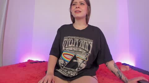 Lola online show from December 6, 2024, 11:25 pm