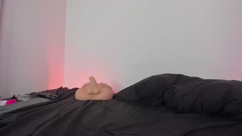 Lola online show from January 1, 2025, 11:07 pm