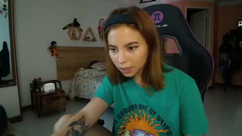 Lola doll online show from February 27, 2025, 9:04 pm