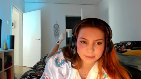 Snapshot of lolaverse chatting on May 6, 2026, 1:49 pm Lola doll online show from May 6, 2026, 1:49 pm
