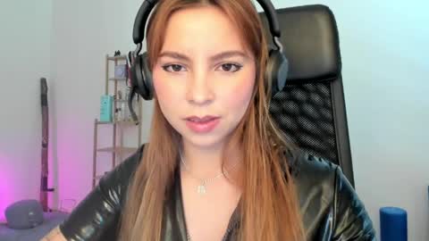 Snapshot of lolaverse chatting on May 15, 2026, 7:59 am Lola doll online show from May 15, 2026, 7:59 am